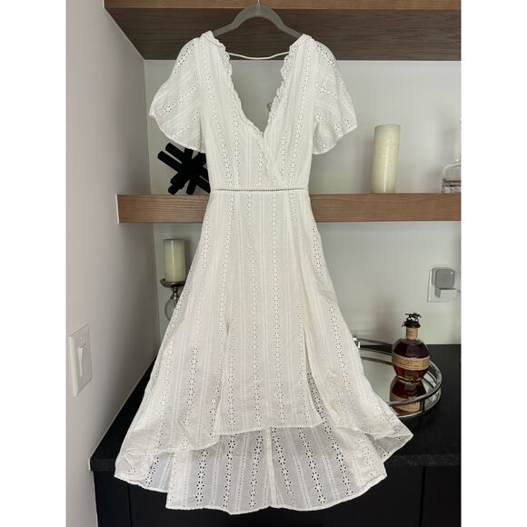 Finders Keepers Sundays Dress in White - Picture 2 of 8